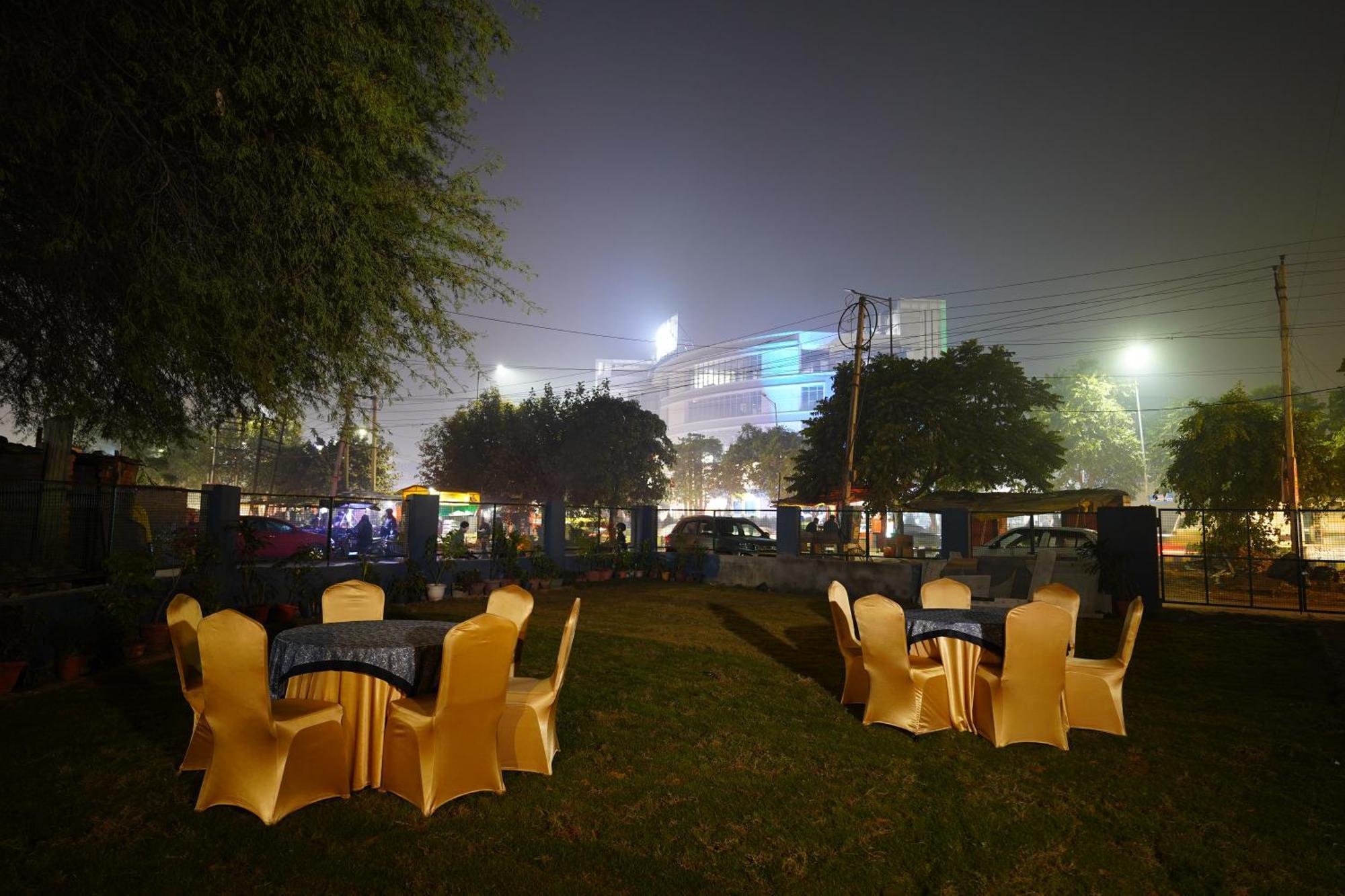 Posh Garden Inn Artemis Hospital Road Gurgaon Exterior photo