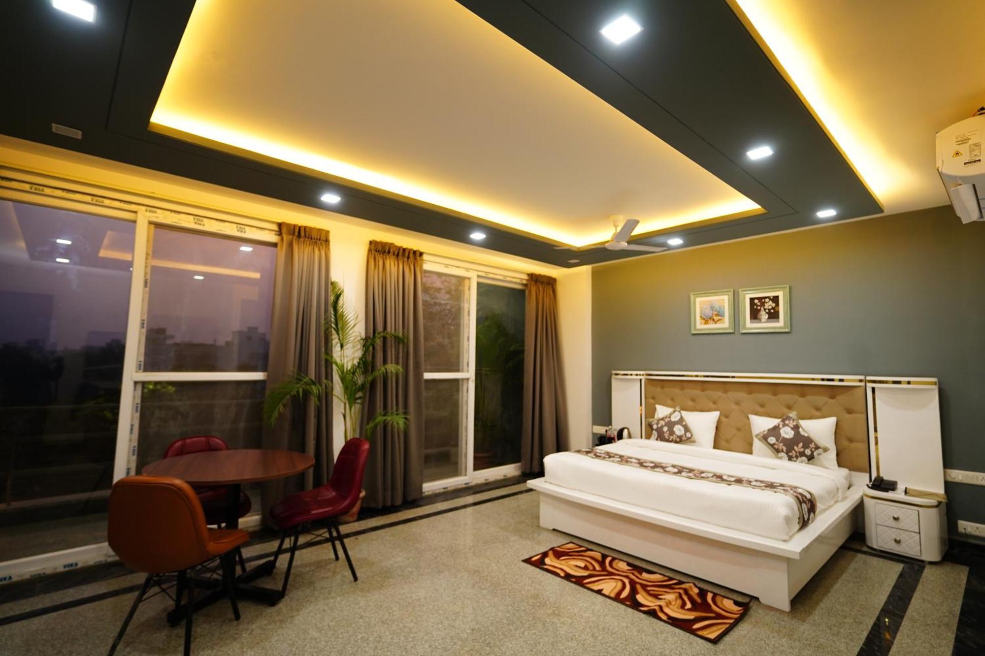 Posh Garden Inn Artemis Hospital Road Gurgaon Exterior photo